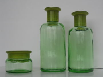Grünes farbiges Glas des ätherischen Öls füllt 200ML 150ML 50G mit Öffnungs-Reduzierer u. Kappe ab